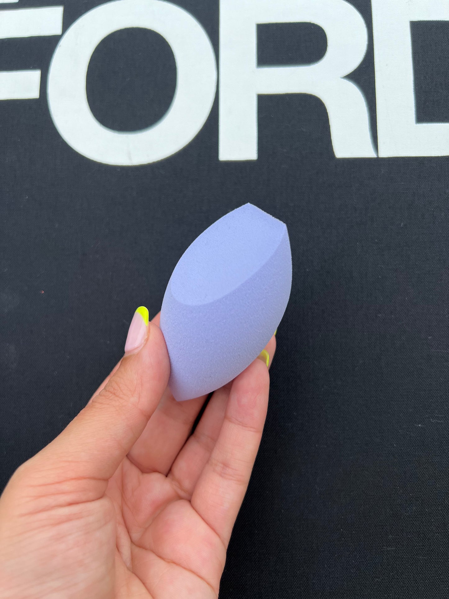 HIGHLIGHT + CONTOUR BEAUTY SPONGE