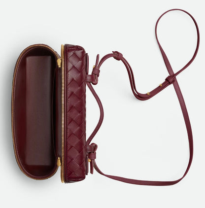 Leather woven handbag