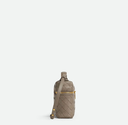 Leather woven handbag