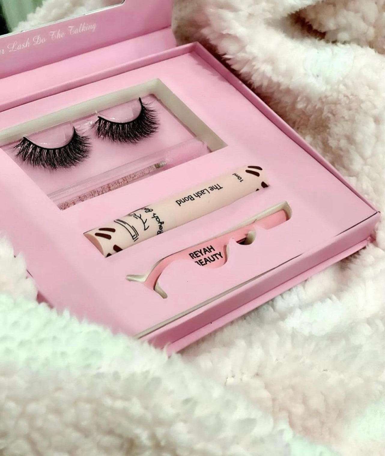 Arya X Reyah Lash Bundle Box